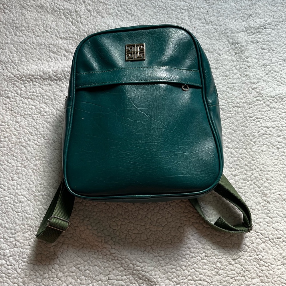 Handmade Green Backpack - Picture 2 of 6